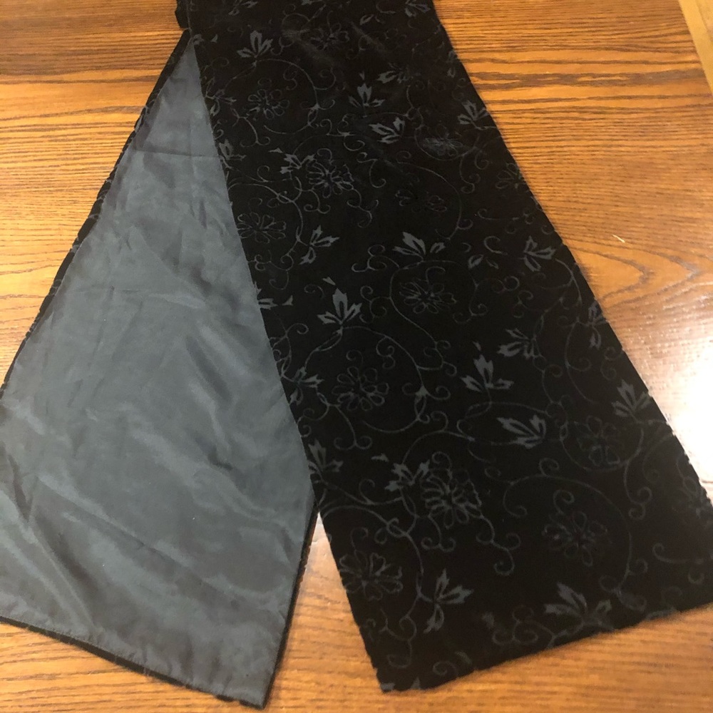 3/$25 Black silk floral scarf Lord and Taylor